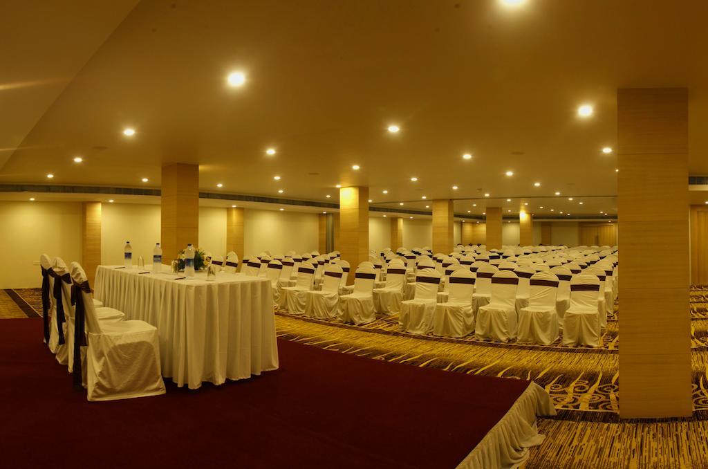 Hotel Le Ruchi The Prince Mysore Bagian luar foto