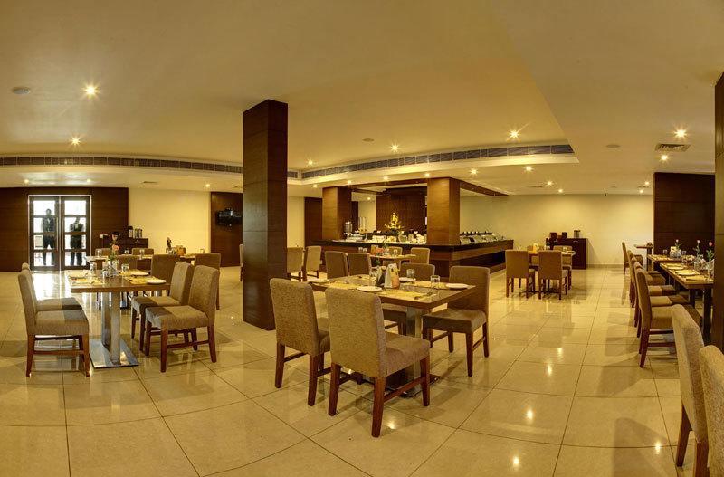 Hotel Le Ruchi The Prince Mysore Bagian luar foto